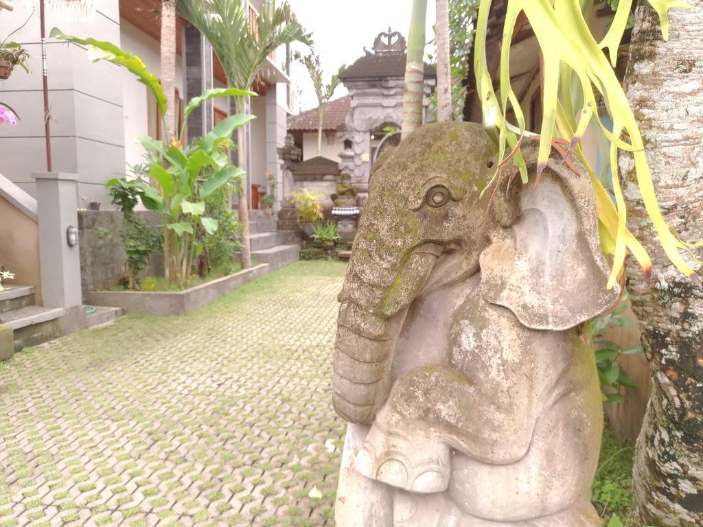 Mekenyem House Ubud Exterior photo