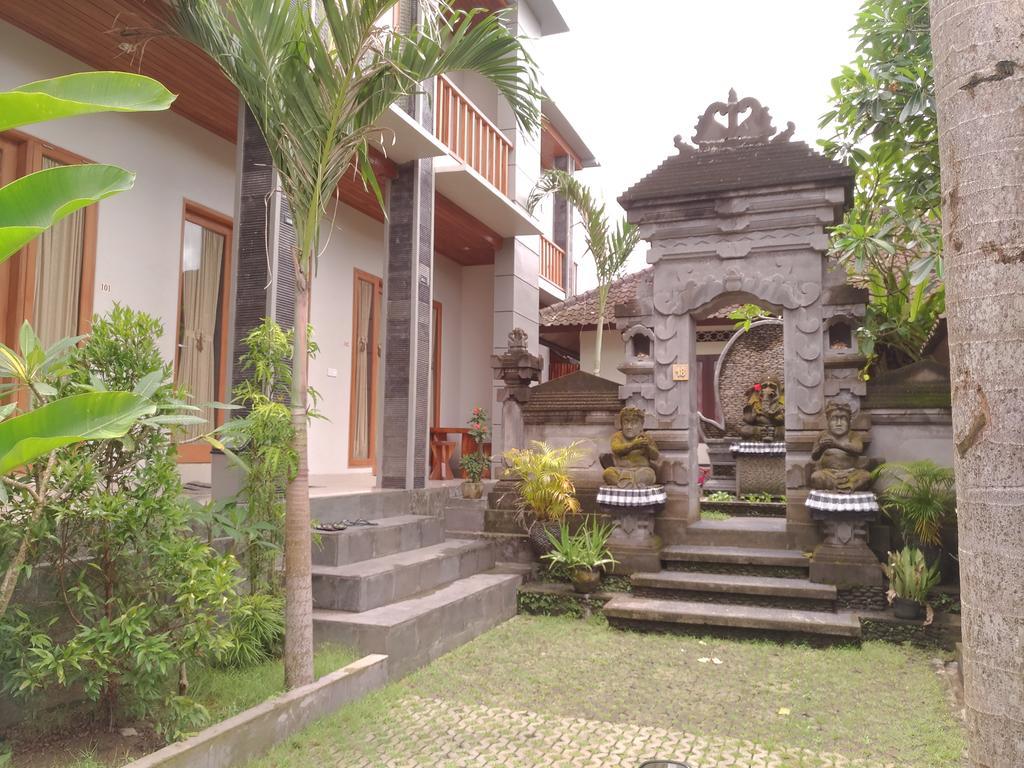 Mekenyem House Ubud Exterior photo