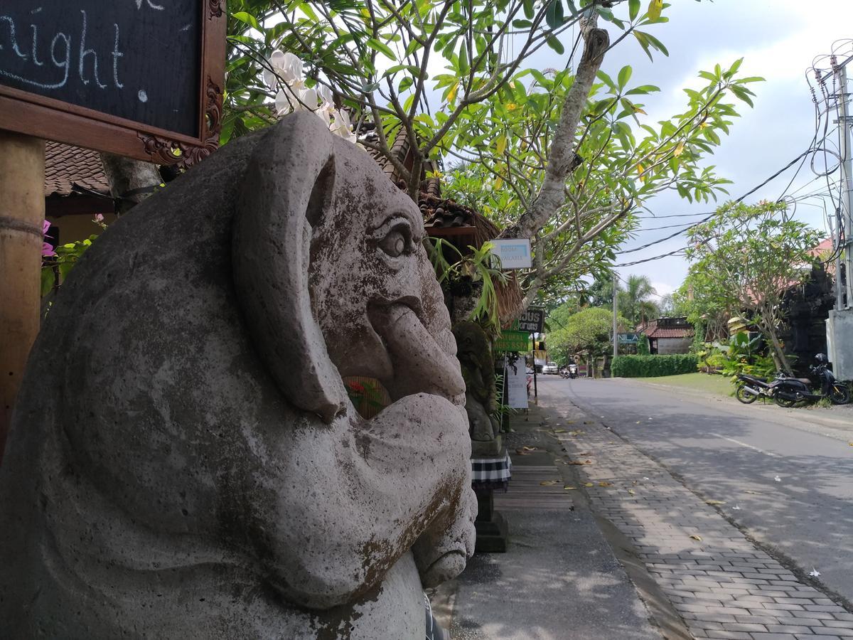 Mekenyem House Ubud Exterior photo