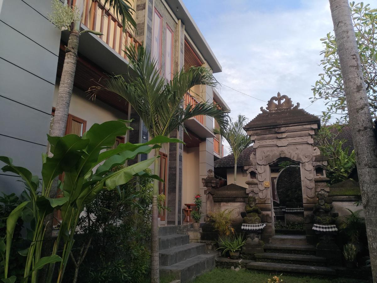 Mekenyem House Ubud Exterior photo